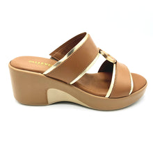 Carica l'immagine nel visualizzatore di Gallery, Valleverde 63120 cuoio con dettagli platino, ciabatta in pelle con decorazione frontale e sottopiede imbottito
