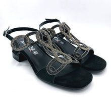 Carica l'immagine nel visualizzatore di Gallery, Enval 1276000 nero sandali donna in camoscio decorati da strass in tinta e tacco largo di 4 cm
