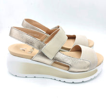 Carica l'immagine nel visualizzatore di Gallery, Callaghan 35204 nude
