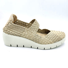 Carica l'immagine nel visualizzatore di Gallery, Enval 1256322 beige slip on con tomaia in tessuto elasticizzato e soletta estraibile in memory foam
