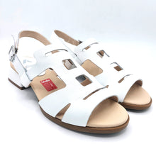 Carica l'immagine nel visualizzatore di Gallery, Callaghan 34407 bianco sandalo basso elegante con tacco da 3 cm e tomaia in pelle
