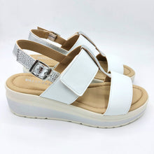 Carica l'immagine nel visualizzatore di Gallery, Valleverde VMI102M bianco
