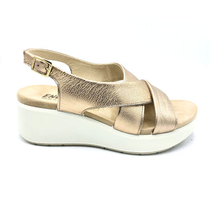 Enval 7792333 champagne sandalo con fasce larghe incrociate e suola  n gomma di 6 cm