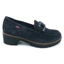 Carica l'immagine nel visualizzatore di Gallery, Callaghan 13468 blu mocassino donna in pelle scamosciata con morsetto in tinta e suola con sistema adaptaction
