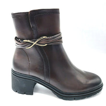 Carica l'immagine nel visualizzatore di Gallery, Tamaris 1-25492-47 mocca stivaletto donna casual in pelle con tacco di 6 cm e suola sportiva
