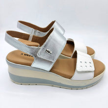 Carica l'immagine nel visualizzatore di Gallery, Valleverde VGI322W bianco
