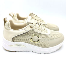 Carica l'immagine nel visualizzatore di Gallery, Donna serena 145671DM beige
