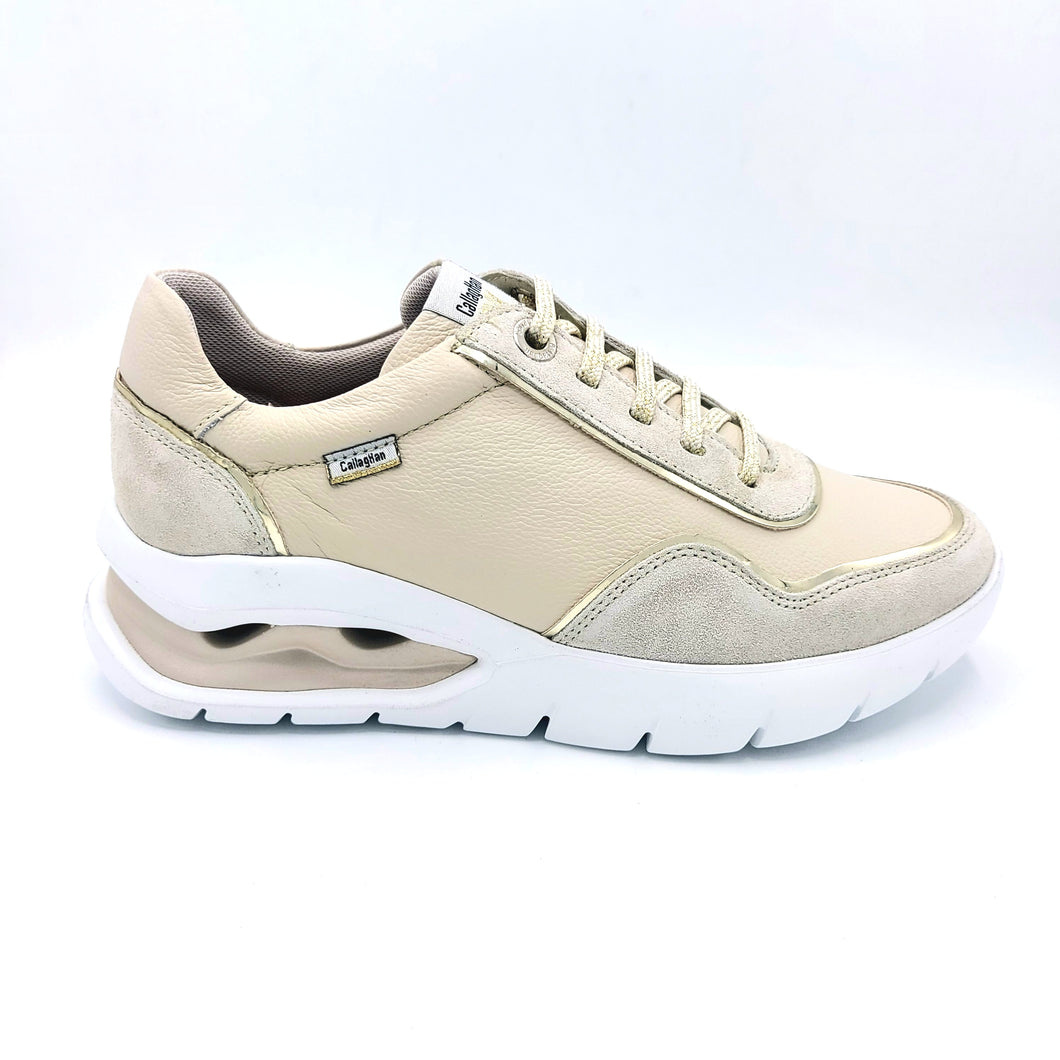 Callaghan 45823 beige sneakers donna stringata con pelle e pelle scamosciata, dotata di suola in gomma con sistema adaptaction