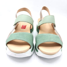 Carica l'immagine nel visualizzatore di Gallery, Callaghan 35204 salvia
