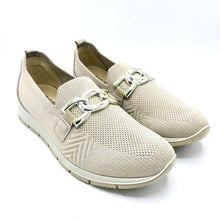 Carica l'immagine nel visualizzatore di Gallery, Enval 1263822 crema slip on in tessuto elasticizzato con aplicazione decorativa frontale e soletta estraibile in memory foam
