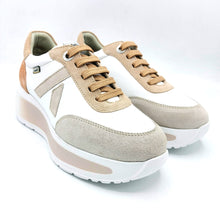 Carica l'immagine nel visualizzatore di Gallery, Callaghan 61605 avorio bianco sneakers stringata donna in pelle con suola con sistema adaptaction e soletta estraibile
