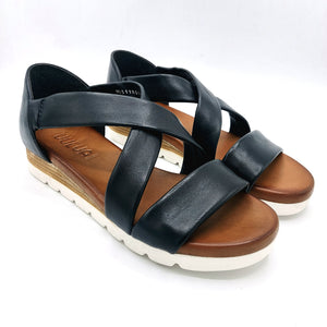 Vueva WD311R01 nero sandalo in pelle con tallone chiuso e zeppa di 3 cm