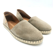 Carica l'immagine nel visualizzatore di Gallery, Verbenas CARMEN pietra espadrillas basse in pelle scamosciata . Made in Spain
