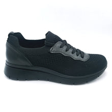 Carica l'immagine nel visualizzatore di Gallery, Enval 1265600 nero sneakers donna in tessuto elasticizzato, dotato di lacci e soletta estraibile in memory foam
