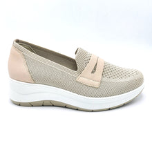 Carica l'immagine nel visualizzatore di Gallery, Igi&amp;co 1140733 crema mocassino donna in tessuto con soletta estraibile in memory foam
