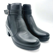 Carica l'immagine nel visualizzatore di Gallery, Enval 2259900 nero stivaletto in pelle  con tacco di 7 cm e plateau di 1,5 cm. Dotato di soletta estraibile in memory foam
