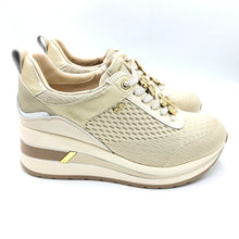 Carica l'immagine nel visualizzatore di Gallery, Donna serena 2L6037DM beige platino

