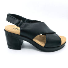 Carica l'immagine nel visualizzatore di Gallery, Enval 129500 nero sandalo incrociato in pelle con chiusura posteriore con velcro e tacco monoblocco di 6 cm
