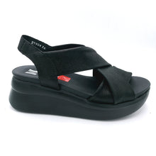 Carica l'immagine nel visualizzatore di Gallery, Callaghan 29904 nero sandalo con fasce larghe in pelle con leggero glitter 
