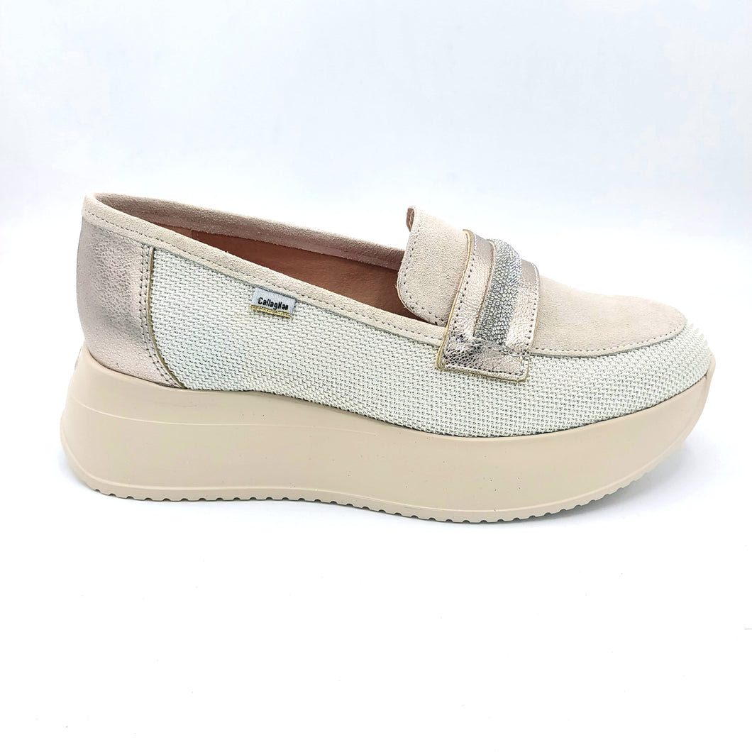 Callaghan 60303 beige mocassino in pelle scamosciata e tessuto glitterato con decorazione di strass
