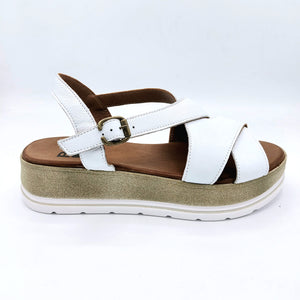 Bueno WE3402 bianco sandalo in pelle con zeppa di 4,5 cm con chiusura con fibbia