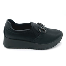 Carica l'immagine nel visualizzatore di Gallery, Enval 8779111 nero mocassino nero in pelle con morsetto decorativo e soletta estraibile in memory foam
