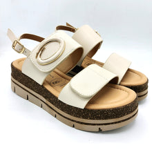 Carica l'immagine nel visualizzatore di Gallery, Donna serena 825988DM panna sandalo con doppia fascia con chiusura regolabile con velcro 
