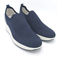 Carica l&#39;immagine nel visualizzatore di Gallery, Enval 1767511 blu slip on donna in tessuto con soletta estraibile in memory foam
