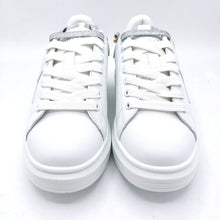 Carica l&#39;immagine nel visualizzatore di Gallery, Shop art sass230200 bianco sneakers donna con accessorio
