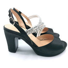 Carica l&#39;immagine nel visualizzatore di Gallery, Marika Niky2800 nero in raso sandalo elegante donna con strass. Tacco 9 cm e plateau di 2 cm
