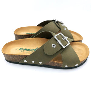 BioNatura 11A2278 verde bosco ciabatta donna incrociata con fascia regolabile e borchie nikel free