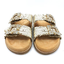 Carica l'immagine nel visualizzatore di Gallery, Studio Mode 271 platino ciabatta bassa gioiello con fibbie in strass e pelle intrecciata
