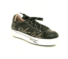 Carica l&#39;immagine nel visualizzatore di Gallery, Bueno wr 1904 nero sneakers in pelle con scritta la dolce vita

