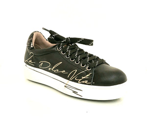 Bueno wr 1904 nero sneakers in pelle con scritta la dolce vita