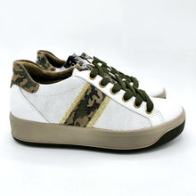 Carica l&#39;immagine nel visualizzatore di Gallery, Igi&amp;co 8172511 bianco con riporti animalier sneakers donna con lacci
