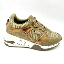 Carica l&#39;immagine nel visualizzatore di Gallery, Xti 44599 bronzo sneakers donna coon lacci scarpe vegane
